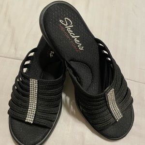 Skechers memory foam size 8 black wedge comfy shoes